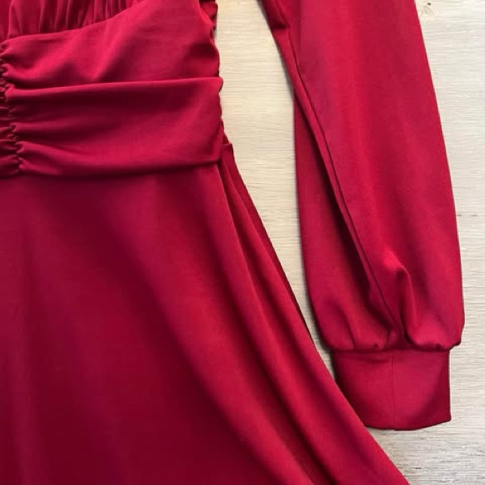 LIUMILAC Red V Neck Fit and Flare Dress Small Like New - Picture 4 of 10